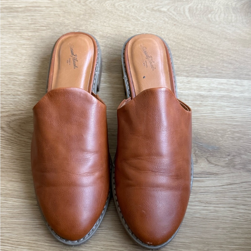 Brown Leather Loafers with Rounded Toe and Smooth Finish